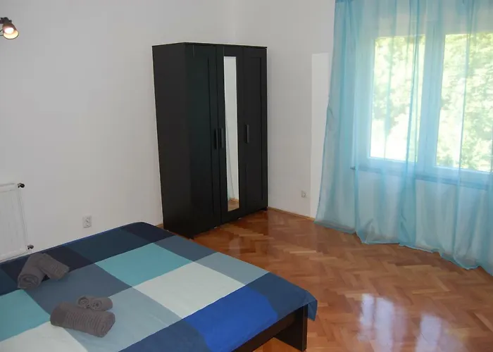 Nia Apartamento Jadranovo